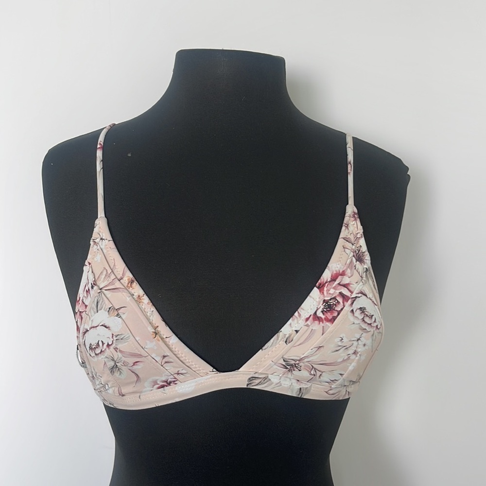 Rhythm. Floral bikini top